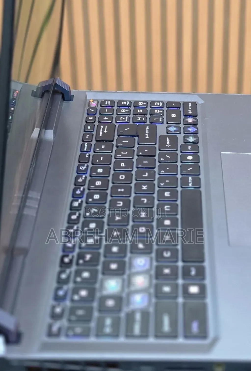 New Laptop MSI Vector GP68 HX 13V 32GB Intel Core i9 SSD 1T