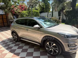 Hyundai Tucson 2020 Gold