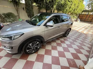 Hyundai Tucson 2020 Gold