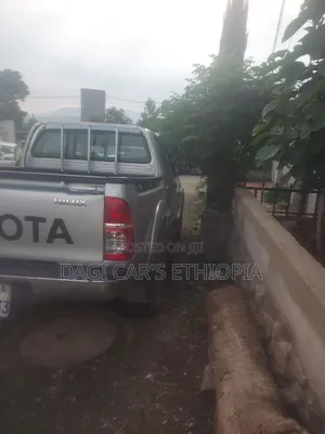 Toyota Hilux 2013 Silver