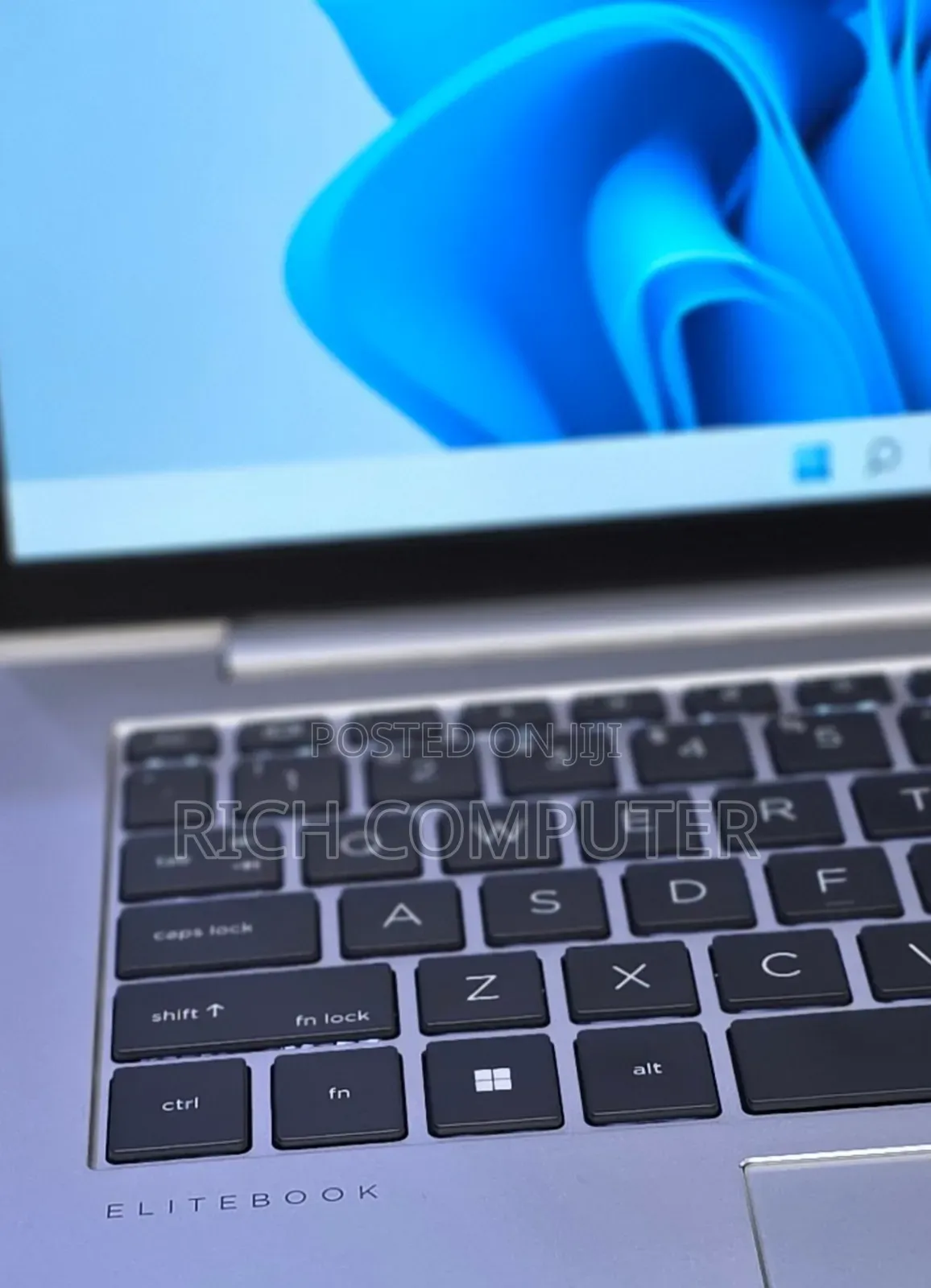 New Laptop HP Elitebook 830 G11 16GB Intel Core Ultra 7 SSD 512GB