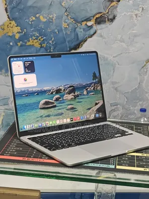New Laptop Apple MacBook Air 2022 M2 8GB Apple M2 SSD 256GB