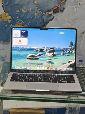 New Laptop Apple MacBook Air 2022 M2 8GB Apple M2 SSD 256GB