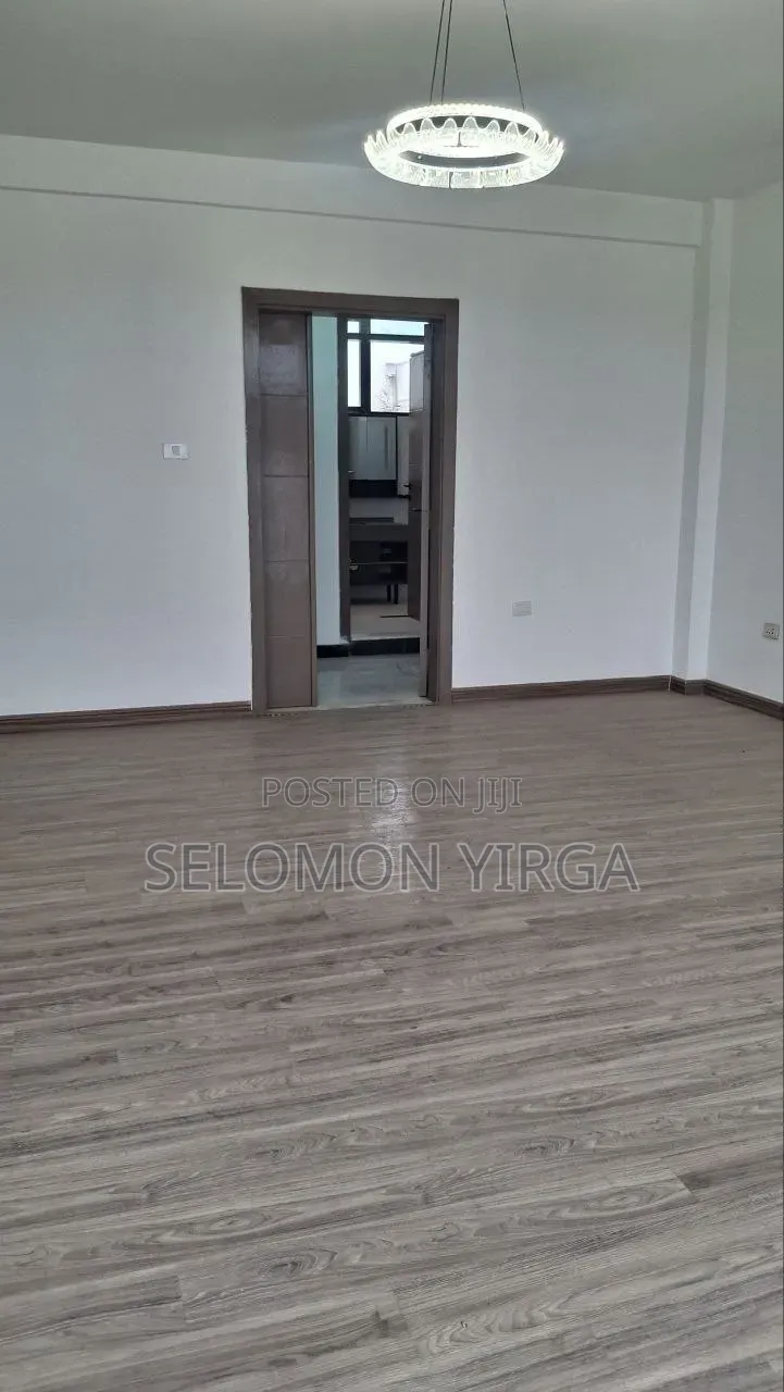6bdrm House in Adis Ababa, Bole for sale