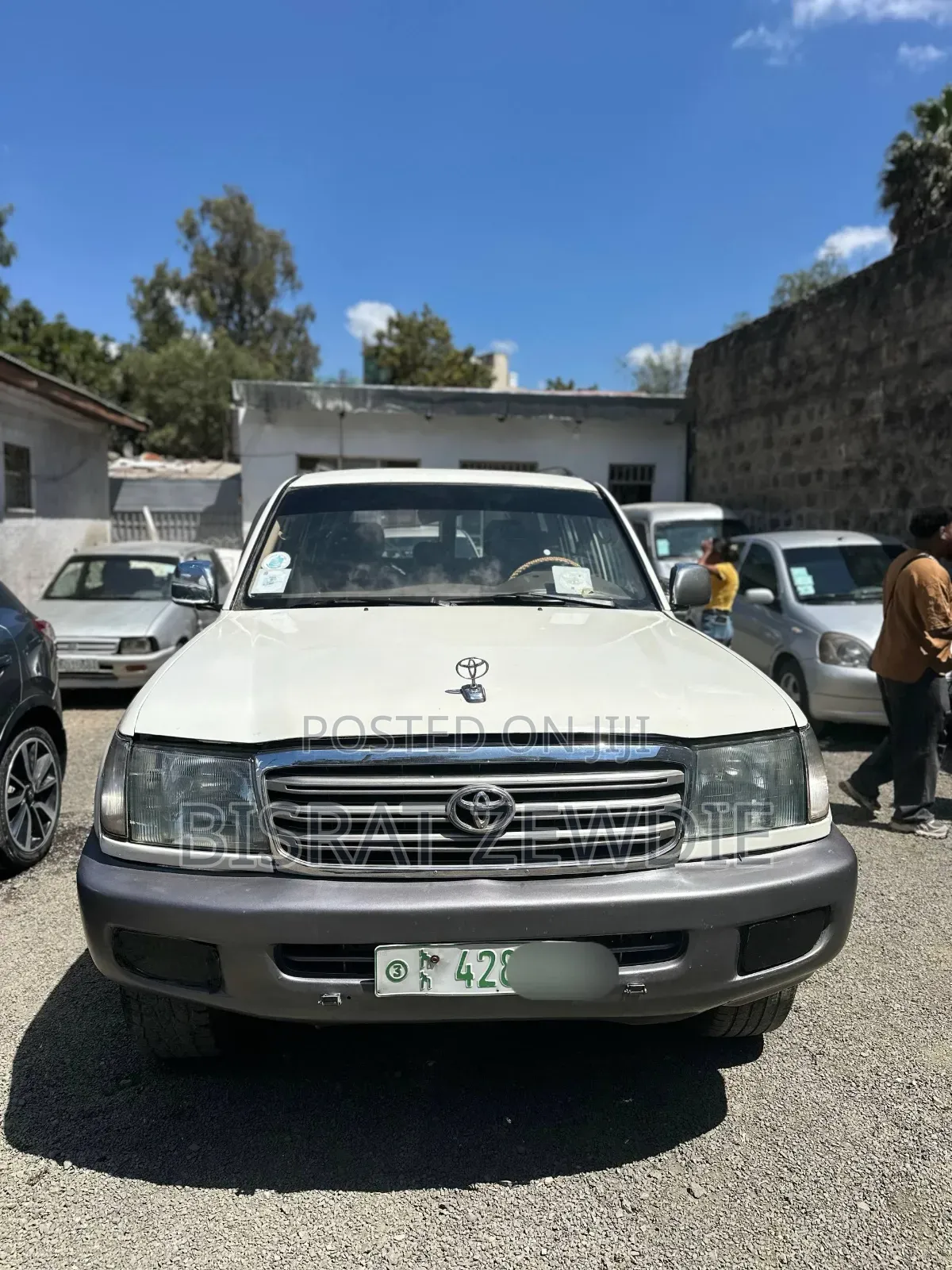 Toyota Land Cruiser 2002 White