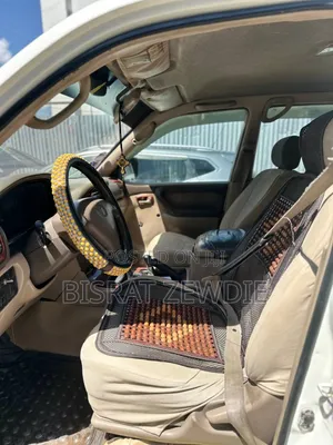 Toyota Land Cruiser 2002 White