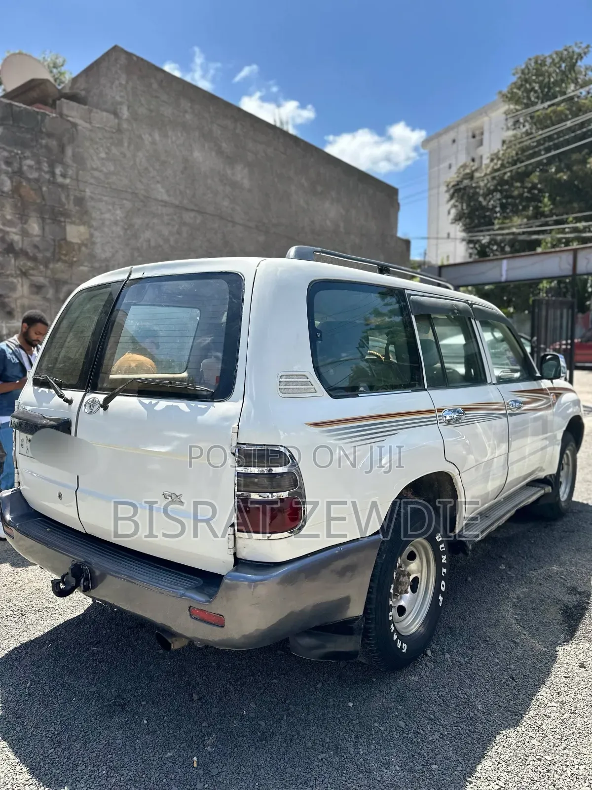 Toyota Land Cruiser 2002 White