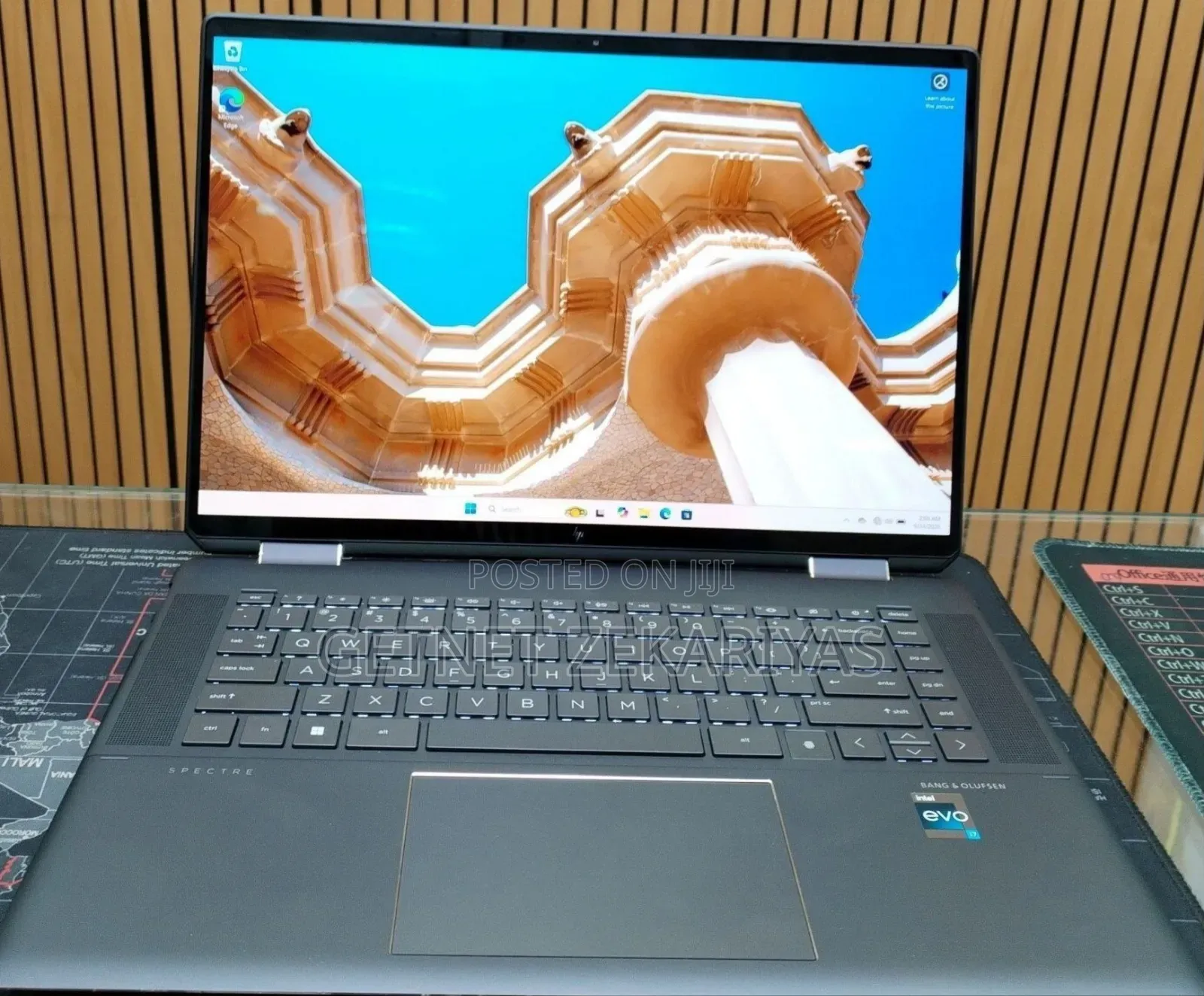New Laptop HP Spectra 13 16GB Intel Core i7 SSD 512GB