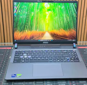 New Laptop MSI Vector GP68 HX 13V 32GB Intel Core i5 SSD 1T