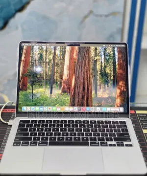 New Laptop Apple MacBook Air 2025 M4 16GB Apple M4 SSD 256GB