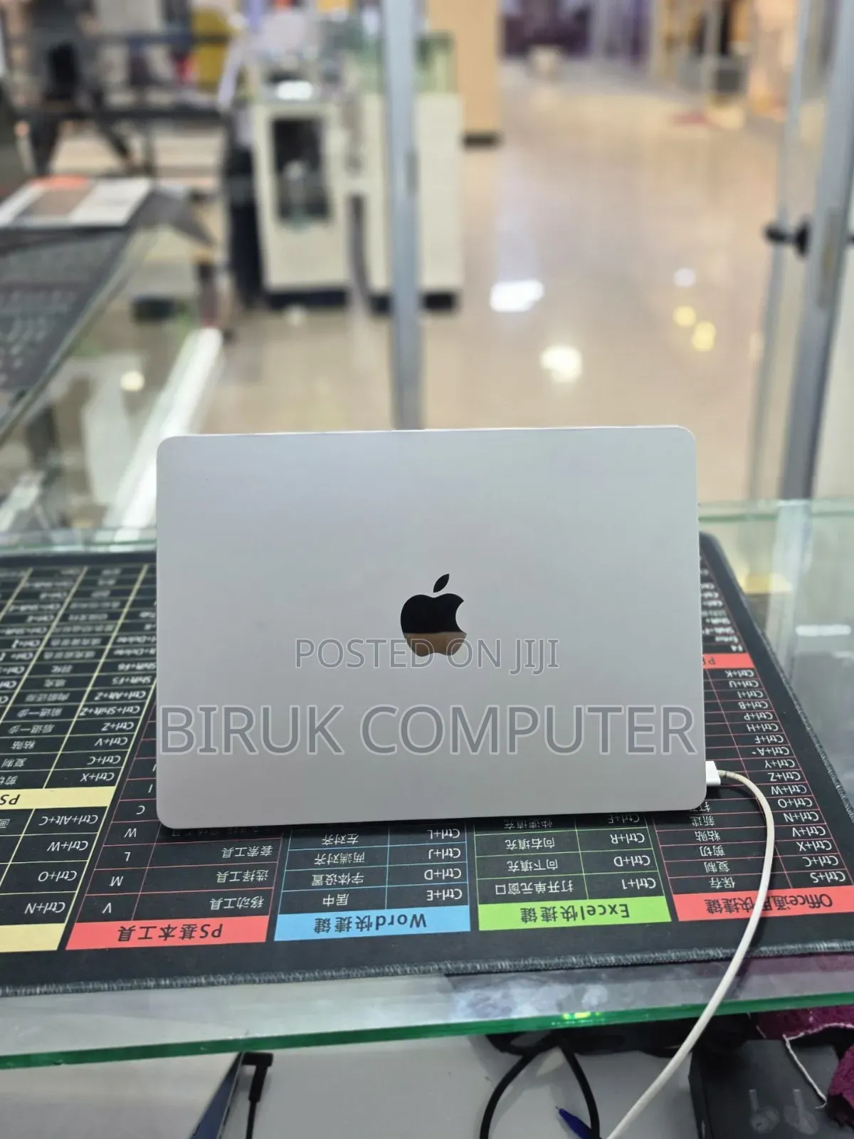 New Laptop Apple MacBook Air 2025 M4 16GB Apple M4 SSD 256GB