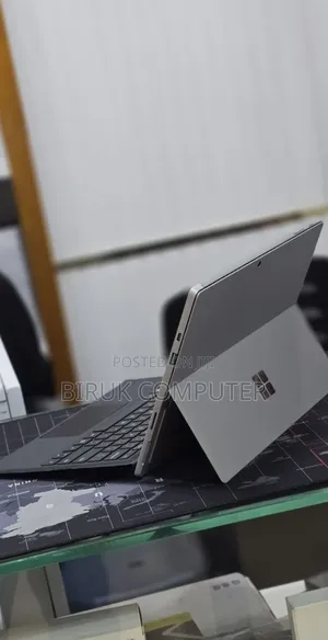 New Laptop Microsoft Surface Pro 7+ 16GB Intel Core i5 SSD 256GB