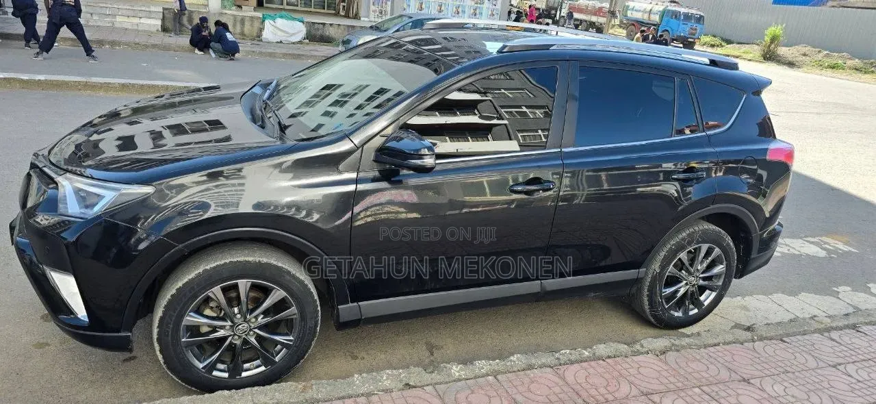Toyota RAV4 2018 Black
