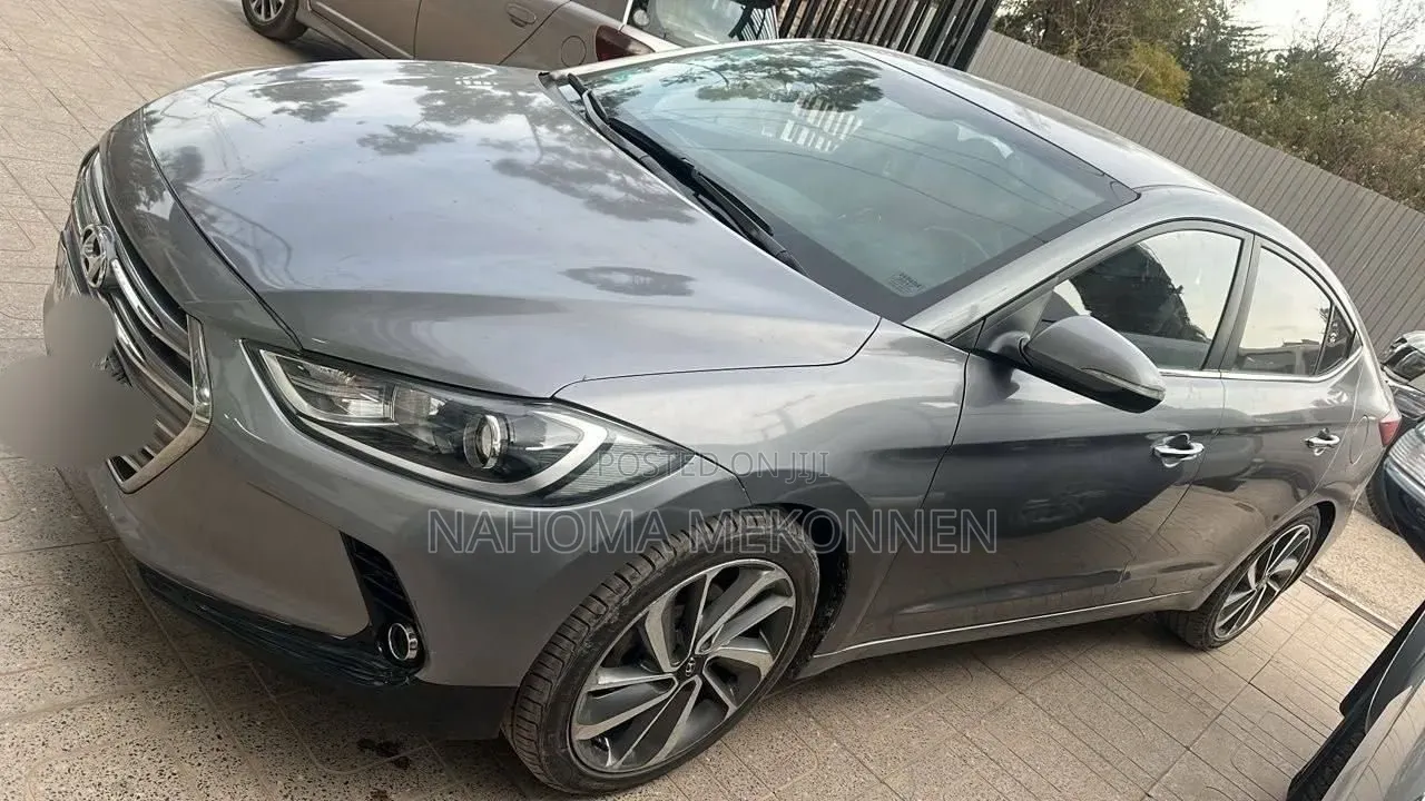 Hyundai Avante 2017 Gray