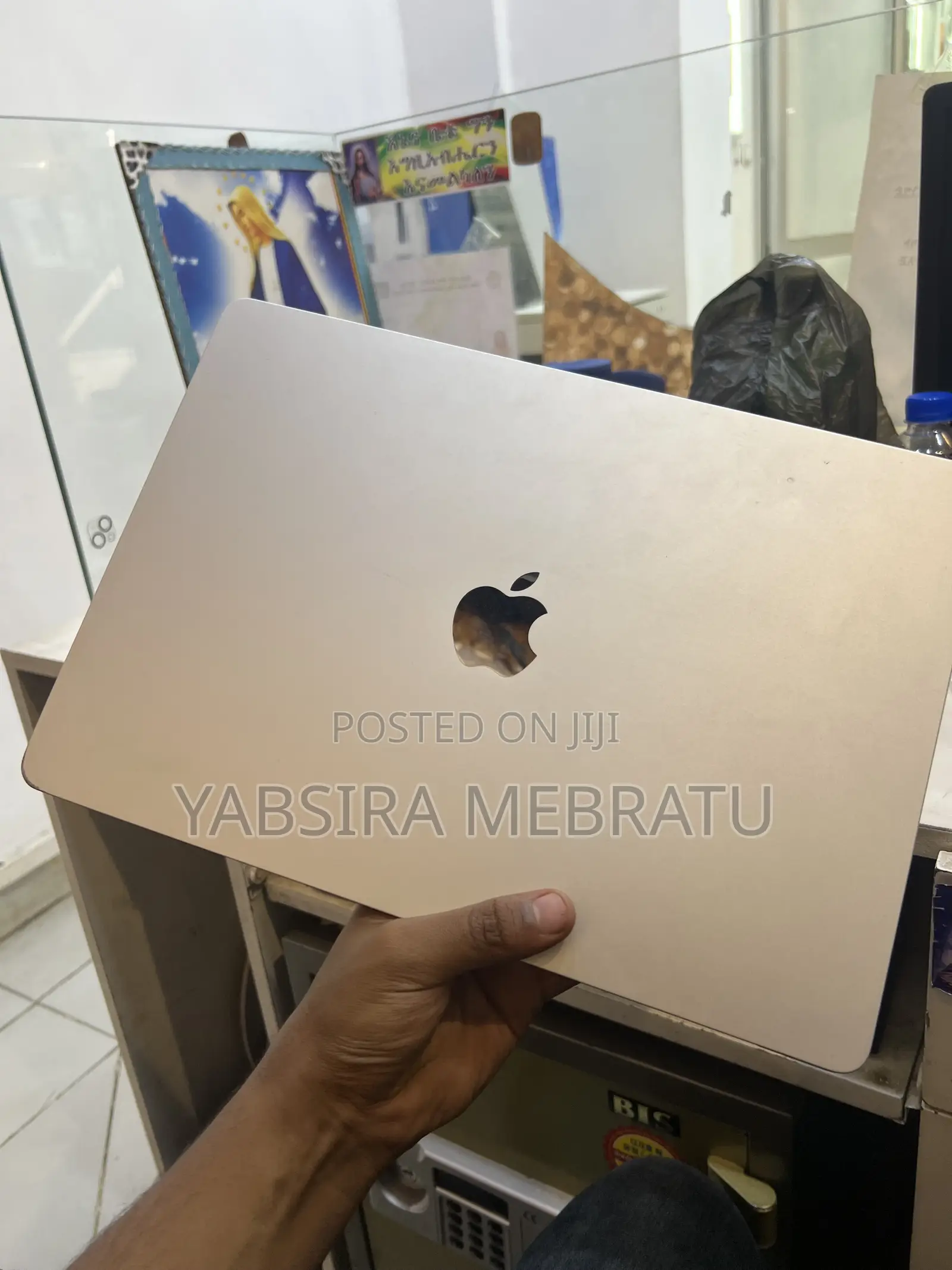 Laptop Apple 16GB Apple M3 SSD 512GB