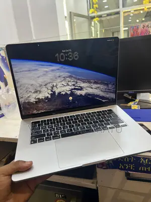 Laptop Apple 16GB Apple M3 SSD 512GB