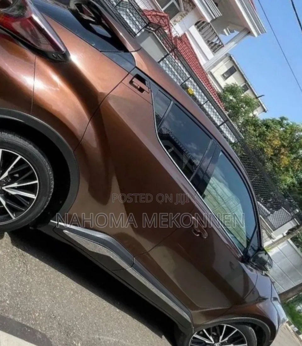 Toyota C-HR 2017 Brown