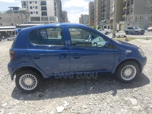 Toyota Vitz 2001 Blue