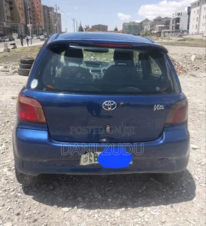 Toyota Vitz 2001 Blue
