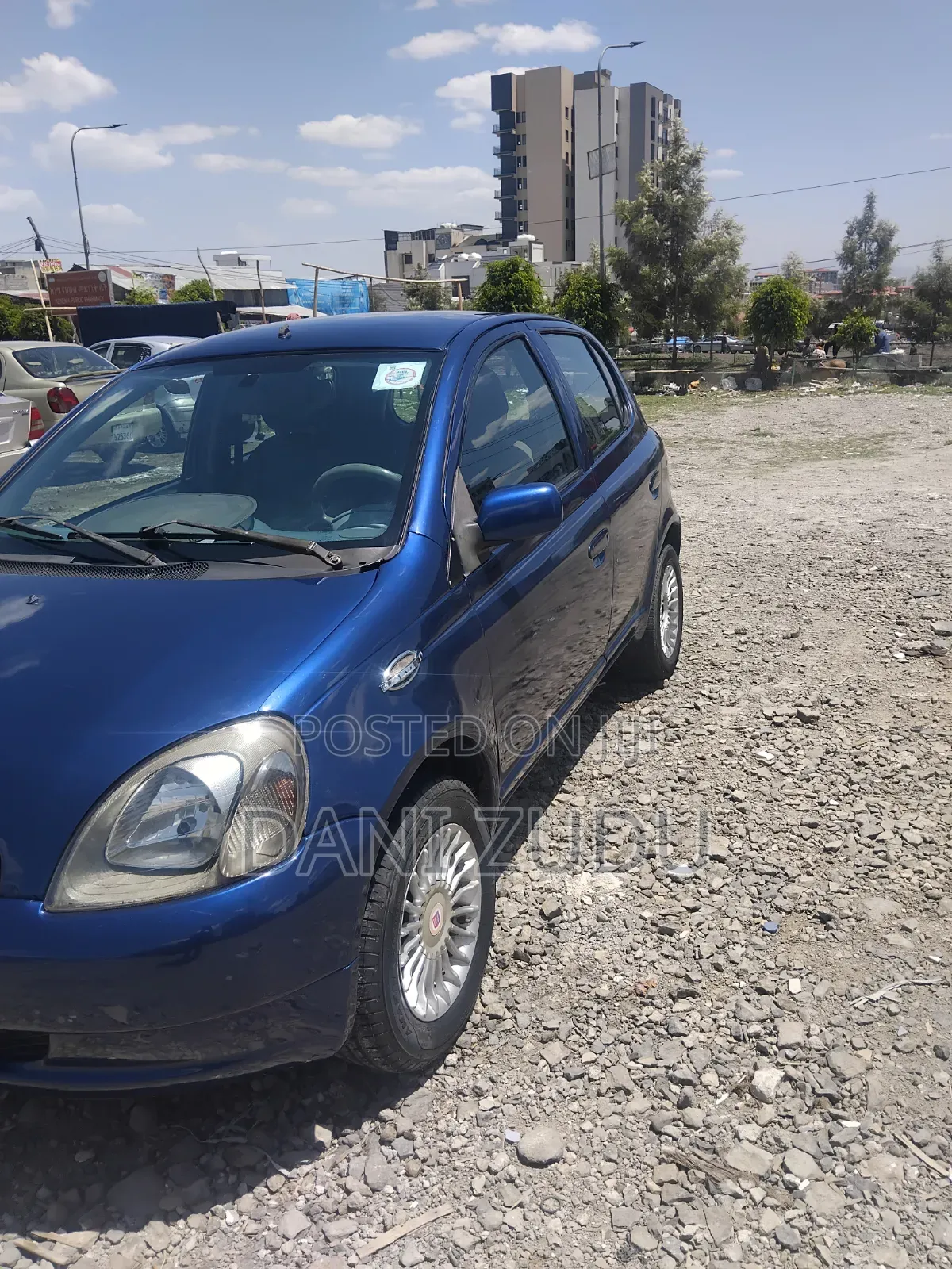 Toyota Vitz 2001 Blue