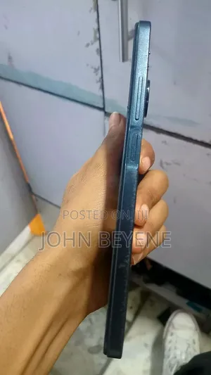 Infinix Hot 30 128 GB Black