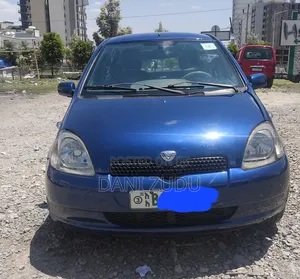 Toyota Vitz 2001 Blue