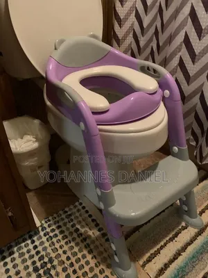Children's Toilet Seat With Handles and Steps