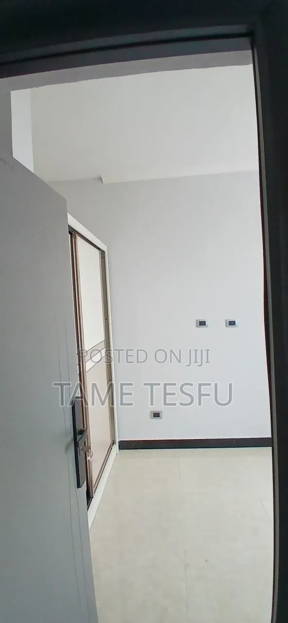 Furnished 6bdrm House in Hayat, Bole for sale