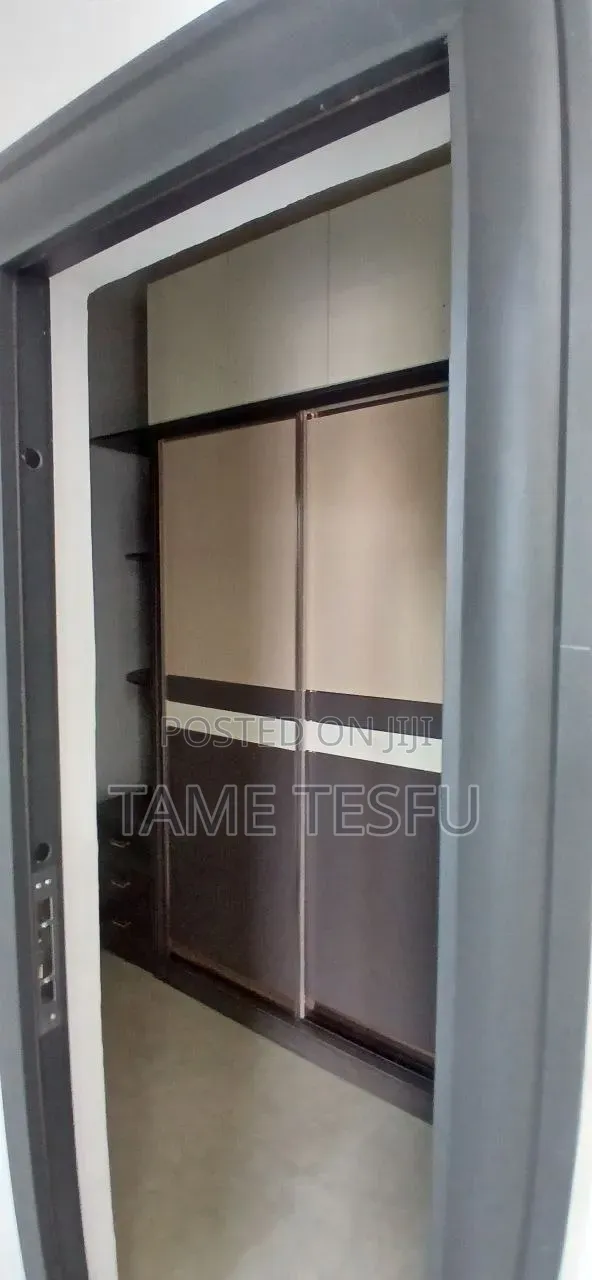 Furnished 6bdrm House in Hayat, Bole for sale