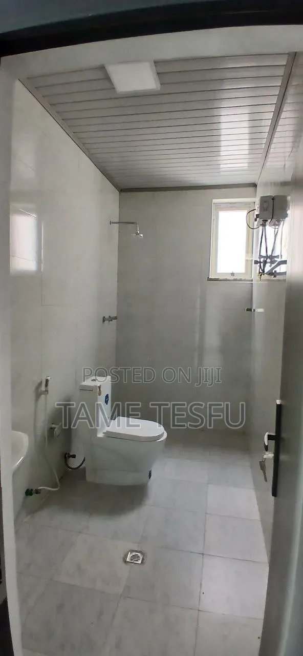 Furnished 6bdrm House in Hayat, Bole for sale