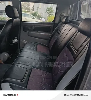 Toyota Hilux 2016 Gray