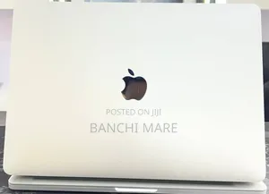 New Laptop Apple MacBook Pro 2022 M2 16GB Apple M2 SSD 256GB