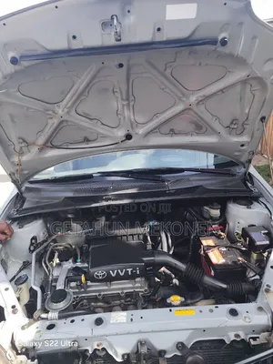 Toyota Platz 2002 Silver
