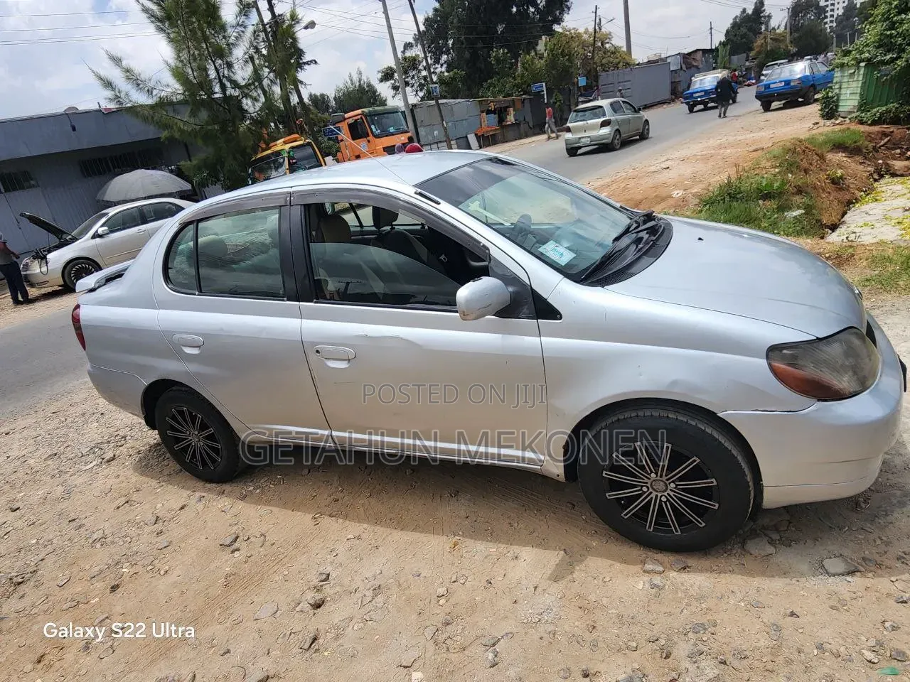 Toyota Platz 2002 Silver