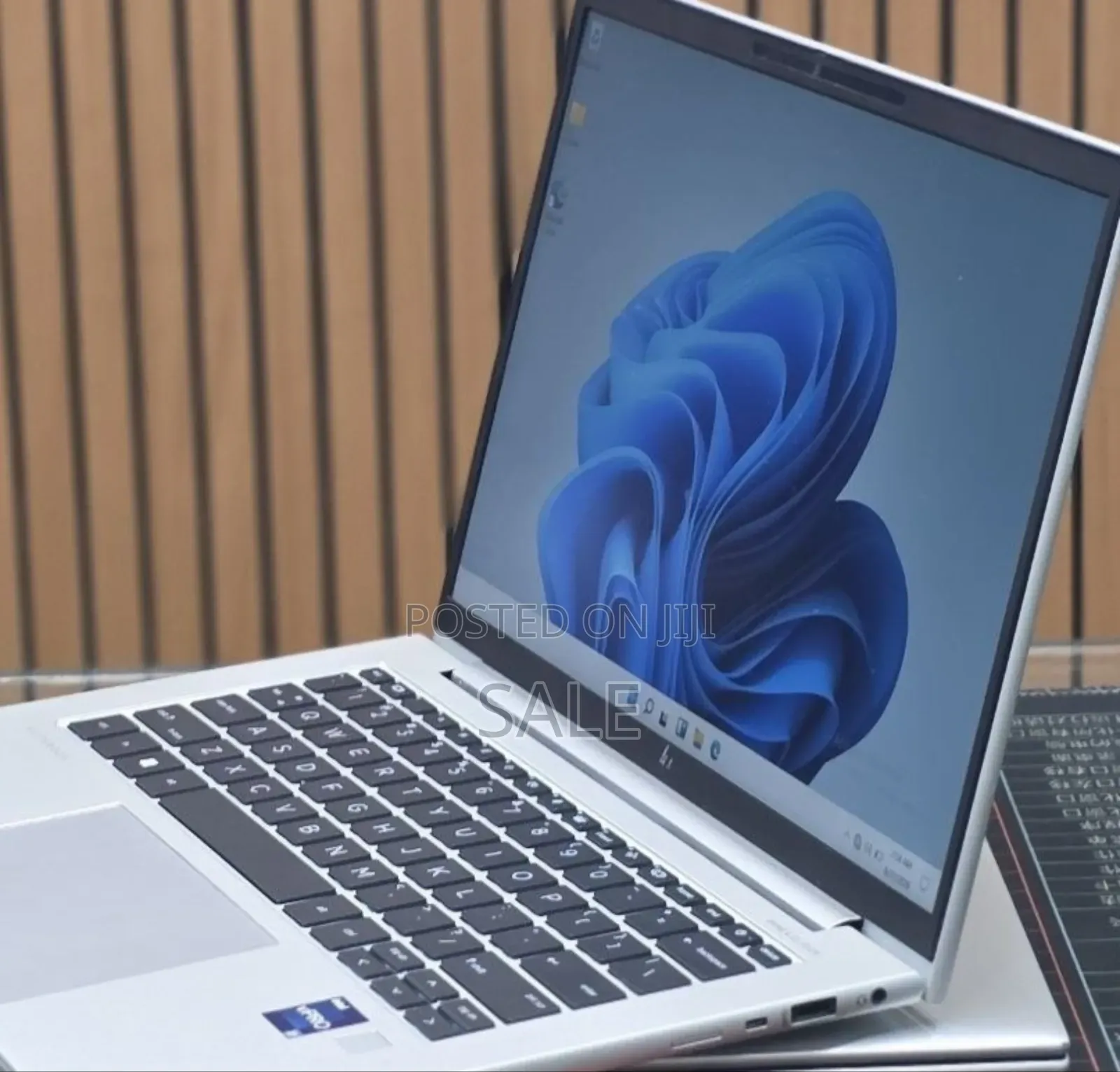 New Laptop HP EliteBook 840 G10 16GB Intel Core i7 SSD 512GB