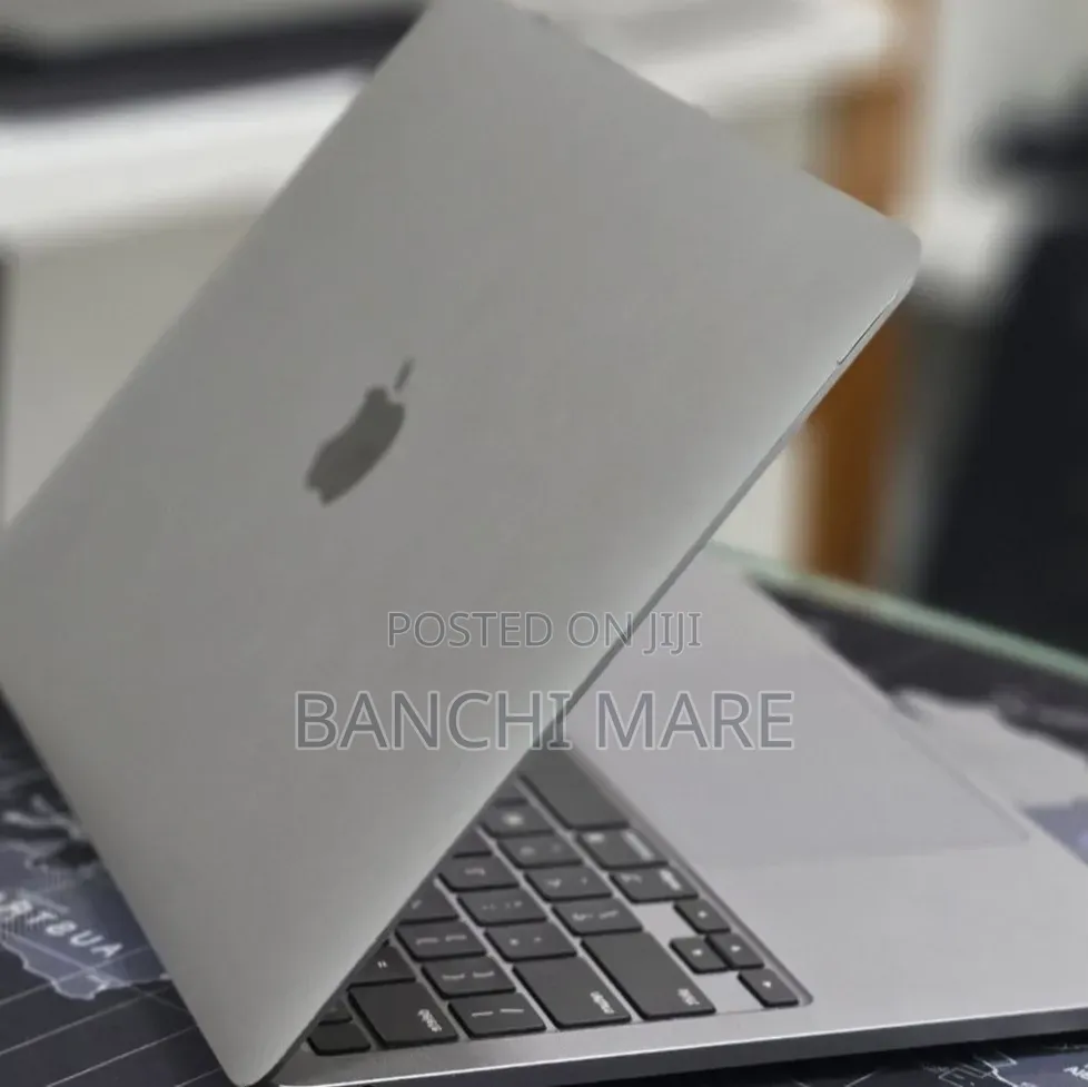 New Laptop Apple MacBook Pro 2020 M1 16GB Apple M1 SSD 512GB
