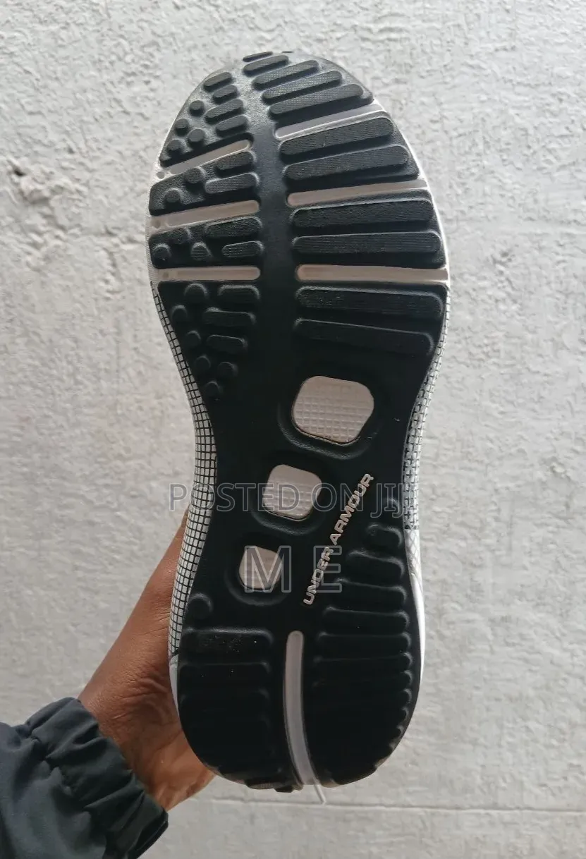 Original Under Armour HOVR