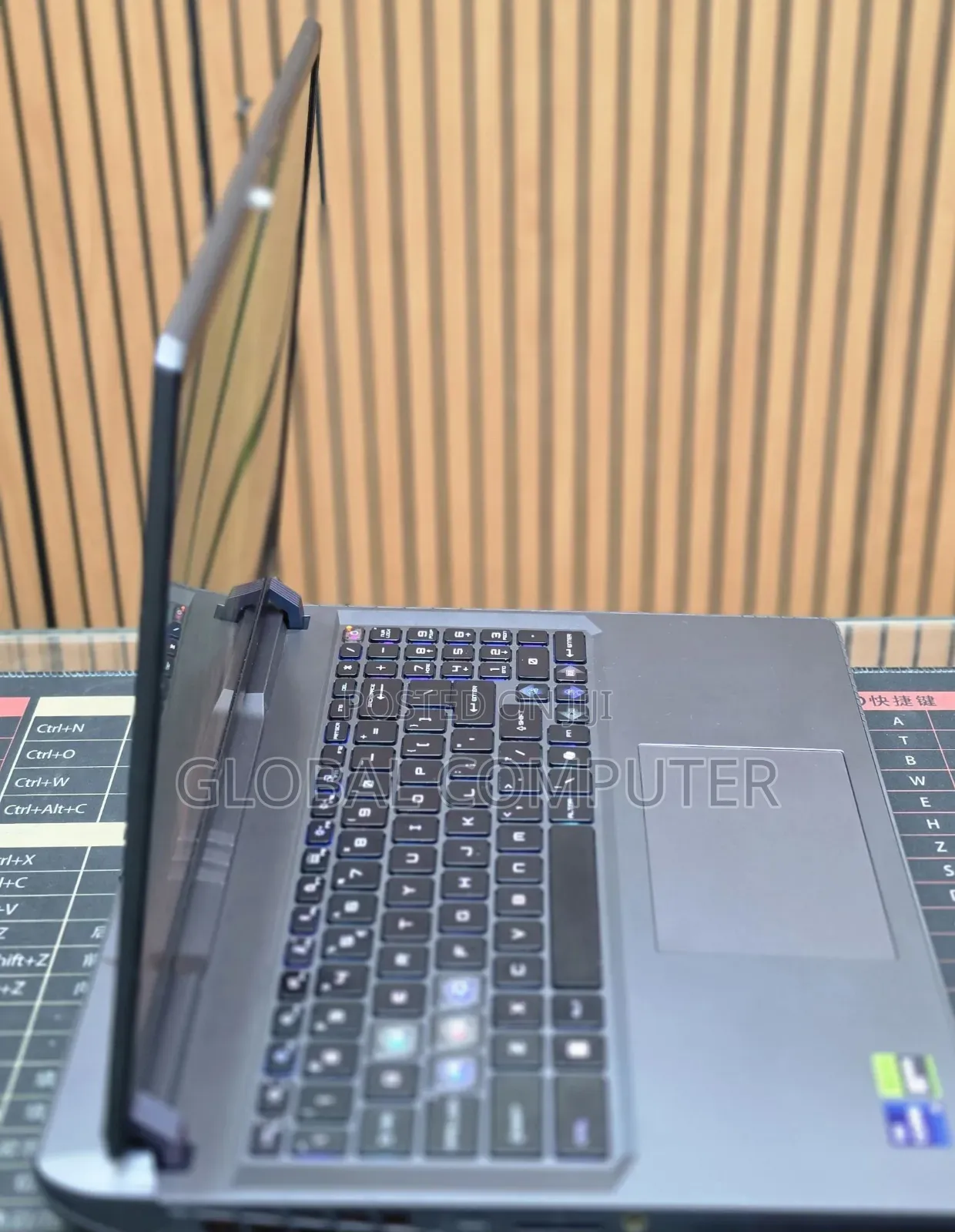 New Laptop MSI Vector GP68 HX 13V 32GB Intel Core i9 SSD 1T