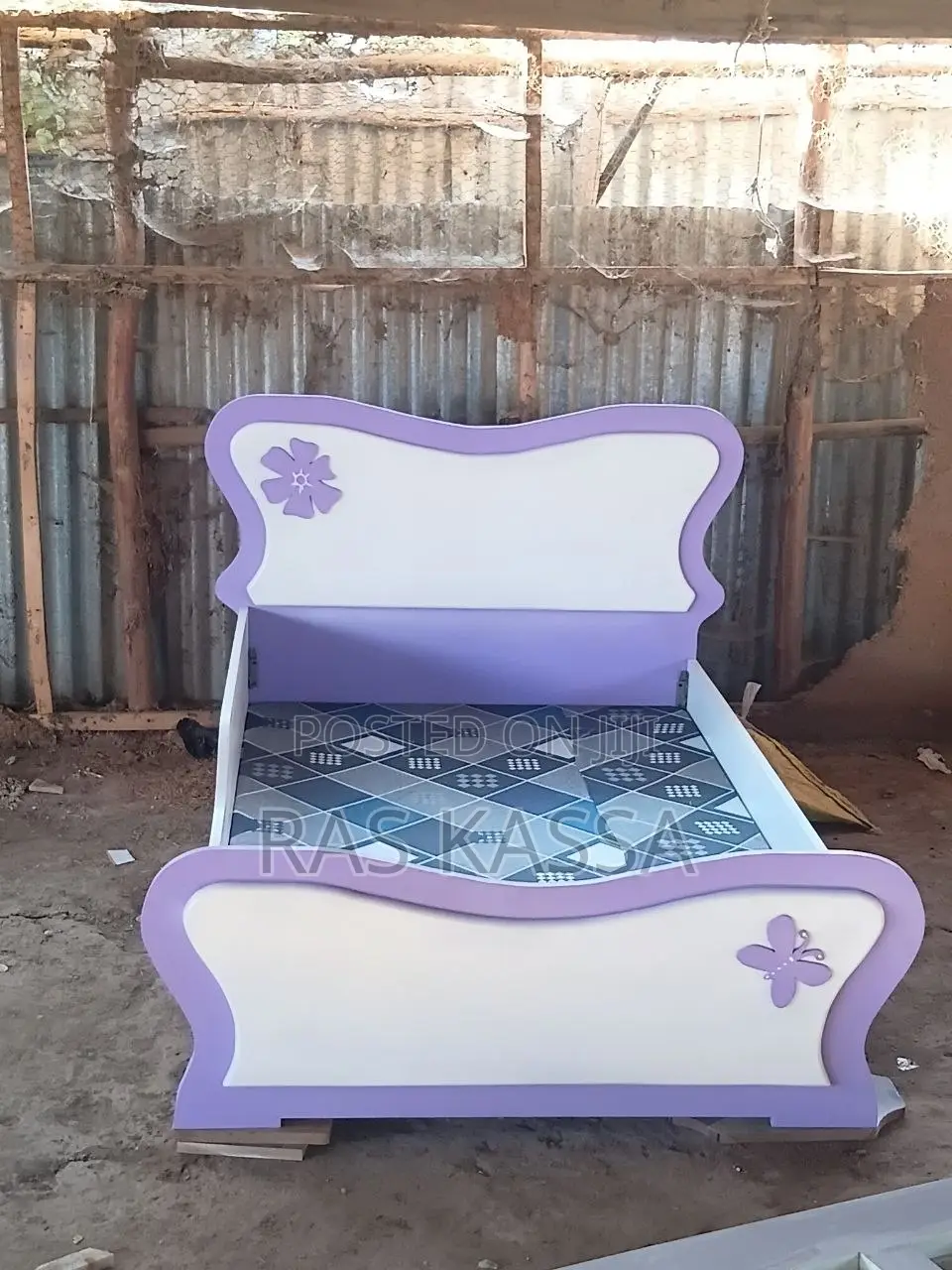 የታዳጊ ልጅ አልጋ