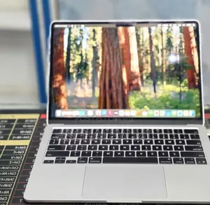 New Laptop Apple MacBook Air 2025 M4 16GB Apple M4 SSD 256GB