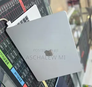 New Laptop Apple MacBook Air 2025 M4 16GB Apple M4 SSD 256GB
