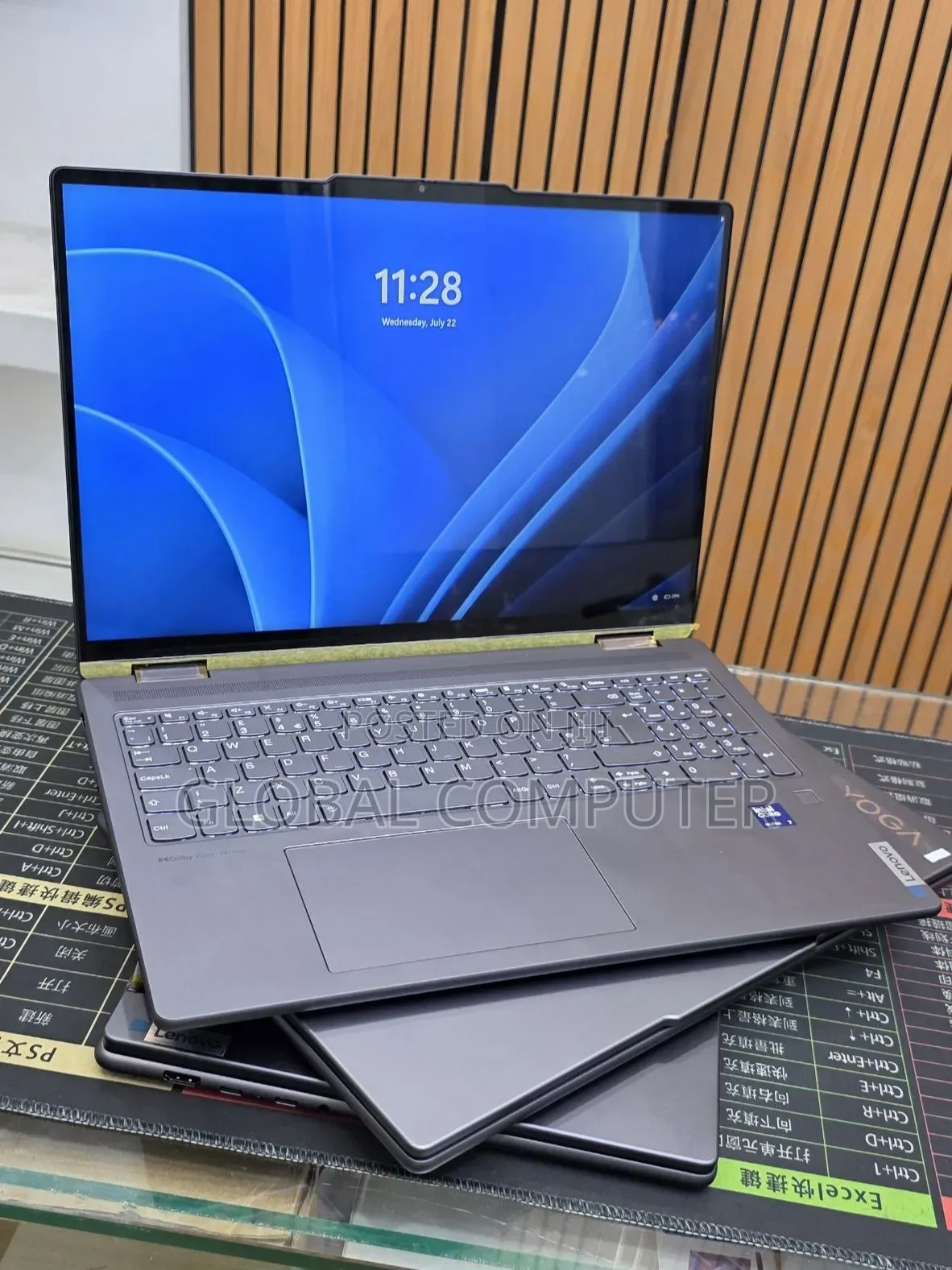 New Laptop Lenovo Yoga Slim 7 16GB Intel Core Ultra 7 SSD 512GB