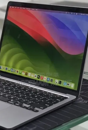 New Laptop Apple MacBook Pro 2020 M1 16GB Apple M1 Pro SSD 512GB