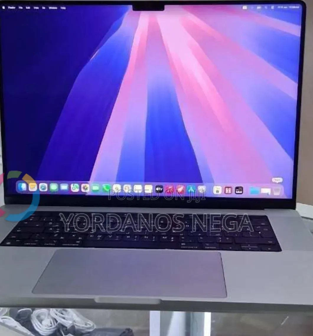New Laptop Apple MacBook Pro 2021 M1 32GB Apple M1 Pro SSD 512GB