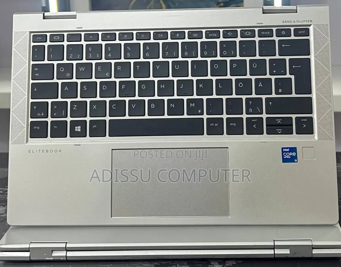 New Laptop HP EliteBook 830 G8 16GB Intel Core i5 SSD 256GB
