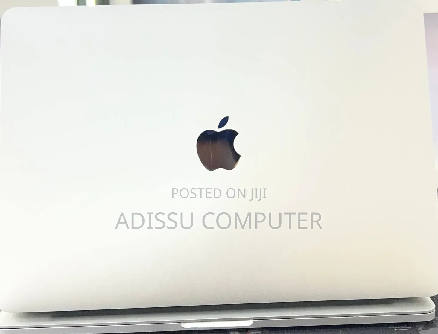 New Laptop Apple MacBook Pro 2020 16GB Apple M2 SSD 256GB