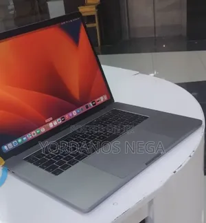 New Laptop Apple MacBook Pro 2017 16GB Intel Core i7 SSD 512GB