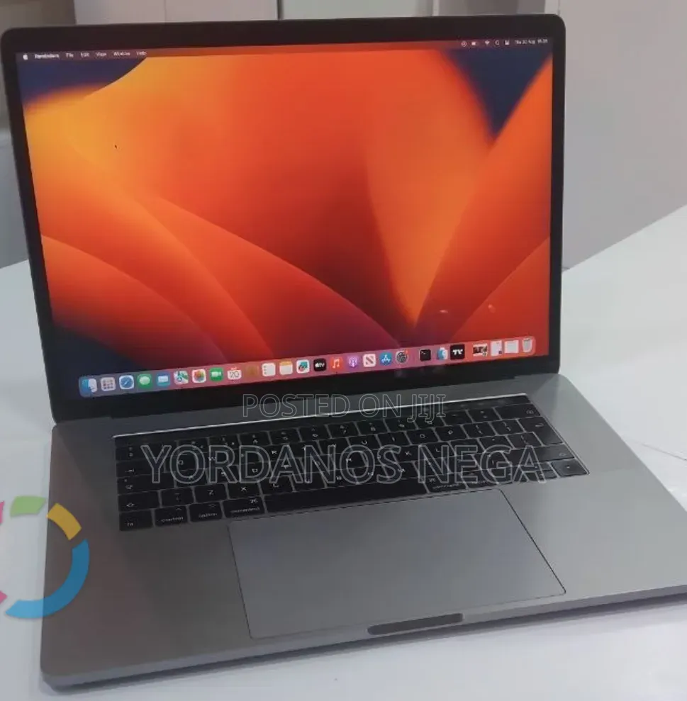 New Laptop Apple MacBook Pro 2017 16GB Intel Core i7 SSD 512GB