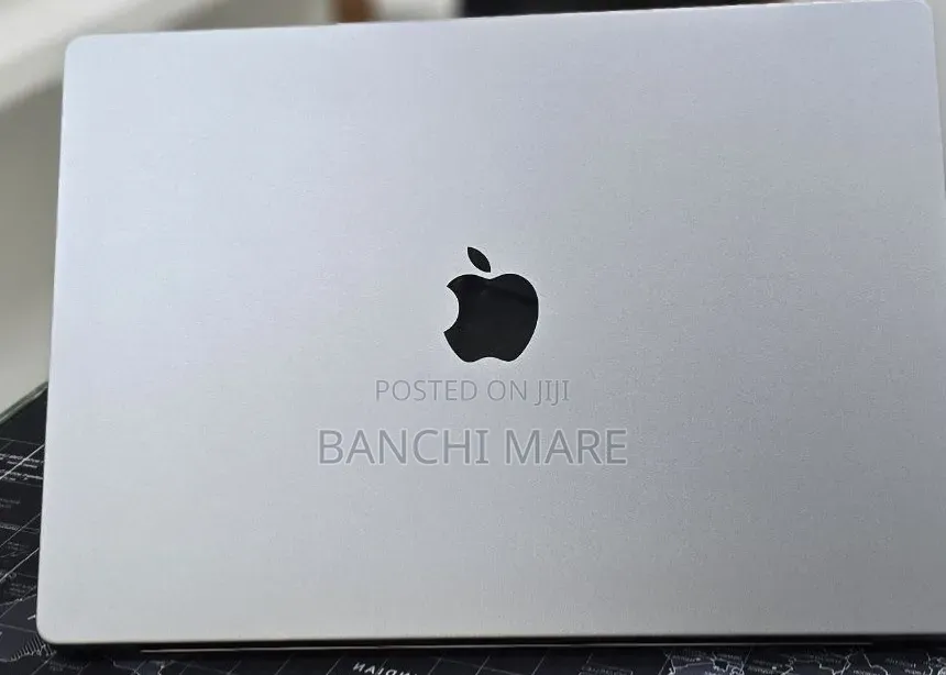 New Laptop Apple MacBook Pro 2021 M1 16GB Apple M1 SSD 1T