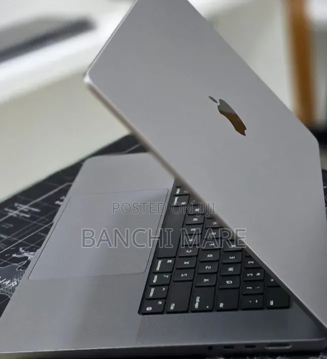 New Laptop Apple MacBook Pro 2021 M1 16GB Apple M1 SSD 1T
